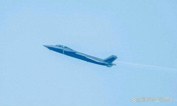 开户配资网站 歼35与歼20S已入列？博主解读 双座版引领未来空战